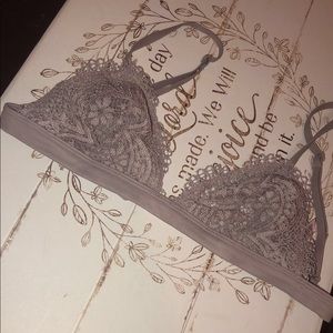Victoria’s Secret Bra/Bralette